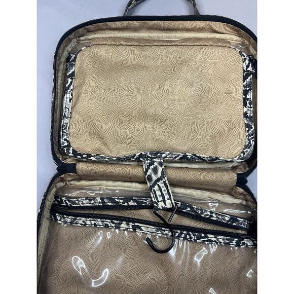 Sakroots Black & Cream Travel Case Hanging Toiletry Bag - Picture 6 of 10